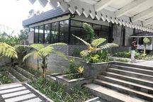 Rumah 2 Lantai Bagus Furnished di Jalan Payangan, Gianyar