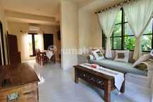Dijual atau Disewakan Rumah Minimalis Hal Luas Lingk. Tenang dan Sepi kondisi Furnished. 