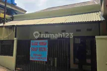 jual rumah siap huni,sangat stretegis,cocok utk usaha, dekat ke jalan raya