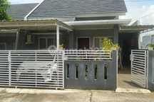 Rumah Dalam Lingkungan Cluster Gedawang Disewakan Kosongan Bersih