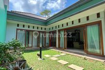 Disewakan rumah siap huni di sentul city
