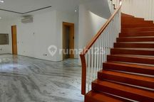 Rumah Baru di Pondok Indah