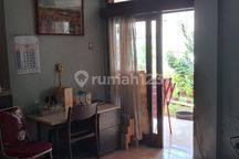 Rumah Lama Dalam Komplek Area Tebet Dekat Kokas