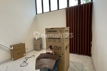 Disewa Rumah 3 Kamar Semi Furnish di Asya Jakarta Garden City