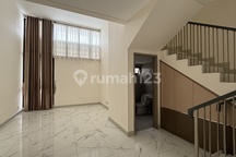 Disewa Rumah Asya Semi Furnish 3 Kamar Tidur Di Jakarta Garden City Cakung