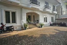 Dijual Murah Guest House Exclusive Khusus Expat di Kebayoran Baru. Good Invest. Dekat Senopati. Occupancy Bagus. Hanya Rp.40 M