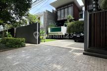 Dijual Rumah Lux Modern Minimalis Di Kebayoran Baru. By Alex Bayu. Luas 634m Rp 85 M Nego. Daerah Elit