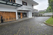 Dijual Murah Rumah Siap Huni di Area Kemang Dalam. Luas 1319M Hanya Rp 29 M Nego (Rp 21.Jtan/M2)