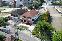 Dijual Cepat Rumah 2 Lantai Samping Soma Supermarket