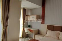 Apartemen Taman melati Yogyakarta Dekat UGM  Furnished Bagus View Timur/View pool  matahari pagi 