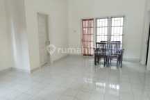 Rumah Sewa Rapi Semifurnish