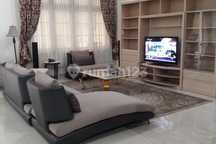 Rumah Mewah Dikota Wisata Ada Kolam Renang Kamar 5+2 Cluster Favorit