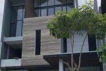 JUAL RUMAH CITRALAND UTAMA SURABAYA NEW MODERN 3 LANTAI 