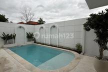 Villa di Lokasi Strategis Seminyak Badung