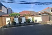 Rumah Menteng Lingkungan Nyaman Strategis