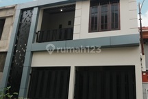 Rumah Modern Minimalist di Karangasem Solo - Dekat Atmi & Ums - Cocok untuk Hunian/Kos!