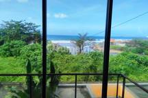 RUMAH MODERN TROPIS VIEW LAUT DI PANTAI GUMICIK - KETEWEL - BALI