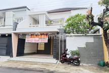 Rumah Mewah 2 LT Akses Jalan Lebar Solo Kota