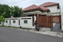 Rumah Bagus 1.5 Lt Tanah Luas Tengah Kota Solo