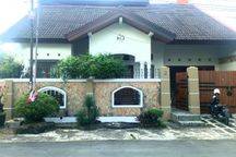 Rumah Bagus Nyaman 150m² Tengah Kota Solo 