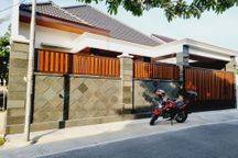 Rumah Mewah 261m² Gress Garasi 4 Solo Kota