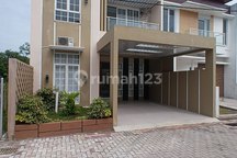 Runah Baru 2lt Bagus Siap Huni Di Cluster Colomadu