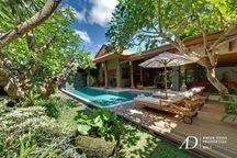 Freehold Luxury Tropical Style 300 M From The Beach In Seminyak