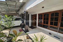 Dijual Rumah Renovasi Bagus Centre Point Medan Timur - Siap Huni & Strategis !