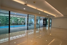 Disewakan Rumah Tropical Bagus Permata Hijau