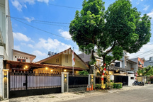 Rumah Cibitung Kebayoran Baru Strategis Jalan 2 Mobil