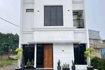 Rumah Keren Akses 2 Mobil Dekat Villa Cinere Dan Stasiun Depok