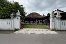 Rumah Klasik Joglo Limasan Full Kayu Jati Kuno Dengan Kolam Renang Dan Pendopo Di Jalan Kaliurang Km. 13 Ngaglik Sleman Dekat Kampus Uii