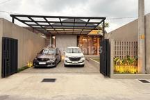 Rumah Baru Industrial Kontemporer Modern Full Furnished dengan Tanah Luas di Purwomartani Kalasan Sleman Dekat Candi Sambisari