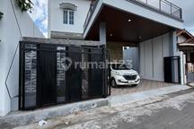 Rumah Baru Mewah Modern 2 Lantai dengan Balkon Luas View Sawah dan Gunung Merapi di Jalan Kaliurang Km. 9 Ngaglik Sleman