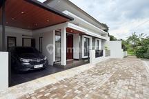 Murah dan Istimewasisa 1 Unit Saja‼️Rumah Baru Fresh Limasan Modern Siap Huni di Jalan Kaliurang Km. 13 Sukoharjo Ngaglik Sleman Dekat Kampus Pppg Kesenian