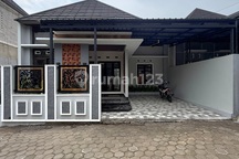 Istimewa Banget‼️rumah Baru Mewah Hook Limasan Modern Dalam Cluster 20 Unit Di Wedomartani Ngemplak Sleman Dekat Sd Model 