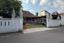 Rumah Klasik Joglo Limasan Full Kayu Jati Kuno dengan Kolam Renang dan Pendopo di Jalan Kaliurang Km. 13 Ngaglik Sleman Dekat Kampus Uii