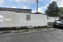 Rumah Solo Dekat Taman Jaya Wijaya