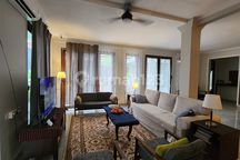 Sewa Rumah Solo Dekat Solo Square