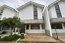 DIJUAL RUMAH 2 LANTAI KOMPLEK FLORISTA GARDEN PALEMBANG
