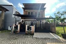 DIJUAL TOWNHOUSE SEMI FURNISH GRIYA KINTAMANI CELENTANG PALEMBANG