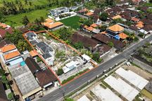 Dijual 3 Unit Villa Baru Jadi, Bonus Tanah Seluas 910 M2 di Ubud