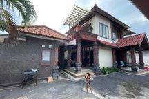 Dijual Rumah Dekat Ubud Akses Jalan Raya Full Fursnished