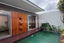 Villa di Selatan Ubud Garasi Full Furnished Ada Kolam Renang