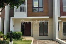 Disewakan Rumah Strategis 2 Lantai di Cluster Elora Perumahan Summarecon Emerald Karawang
