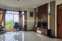 Rumah Bagus 2 Lantai di Dago Resort Pakar, Bandung