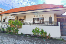 Rumah, Homey House And Convenient Location In Seminyak, Bali