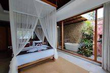 Djual Villa Luxury 5 Bed 35 M Nyuh Tebel,karangasem Br 2064