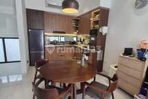 Disewakan rumah golf island PIK luas 5x15 3lantai FURNISH Bagus