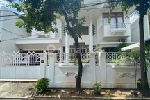 Rumah mewah harga miring kawasan idaman kuningan timur lt 383mtr Jakarta Selatan 